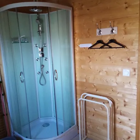 En Auvergne Domek alpejski *